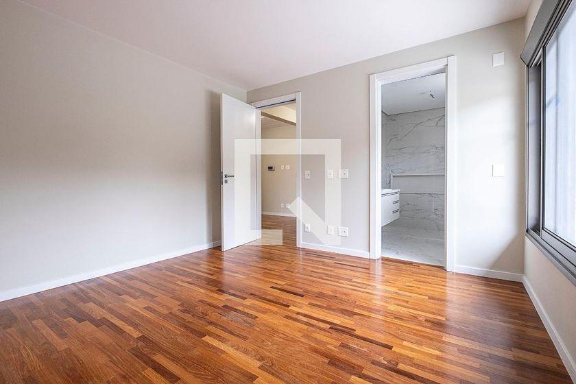 Casa à Venda – Alto de Pinheiros, 5 Quartos, 370 m² – São Paulo