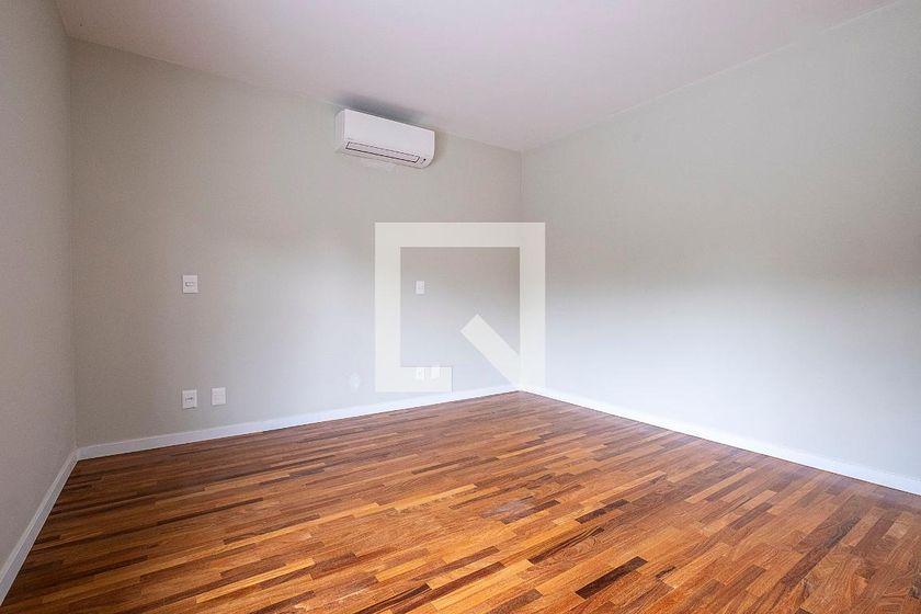 Casa à Venda – Alto de Pinheiros, 5 Quartos, 370 m² – São Paulo