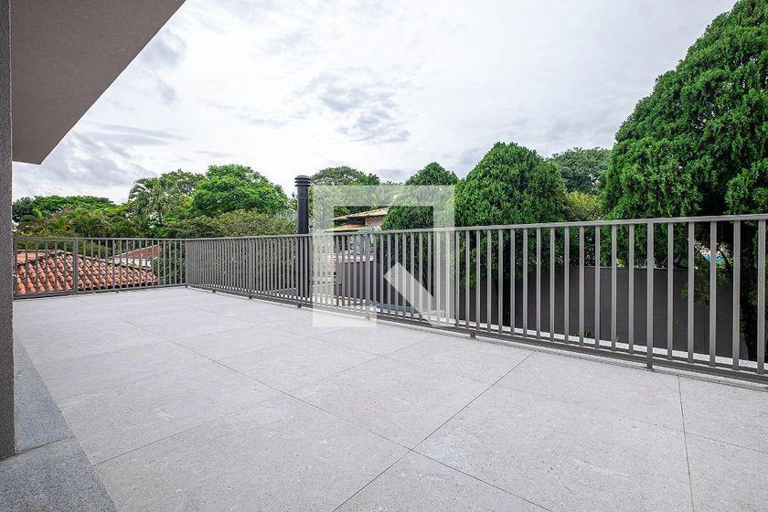 Casa à Venda – Alto de Pinheiros, 5 Quartos, 370 m² – São Paulo