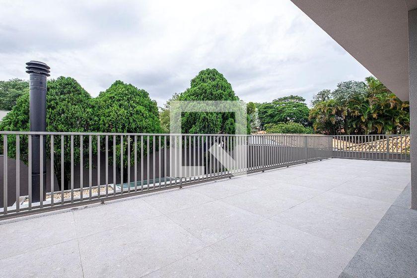 Casa à Venda – Alto de Pinheiros, 5 Quartos, 370 m² – São Paulo