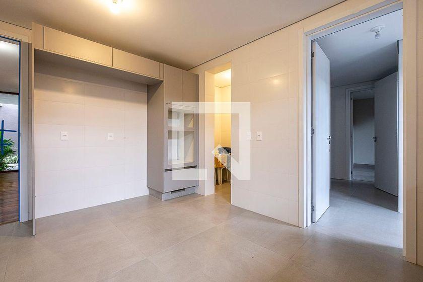 Casa à Venda – Alto de Pinheiros, 5 Quartos, 370 m² – São Paulo