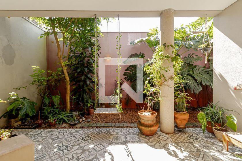 Casa à Venda – Bosque da Saúde, 6 Quartos, 380 m² – São Paulo
