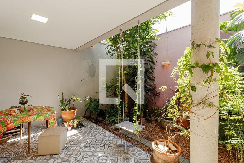 Casa à Venda – Bosque da Saúde, 6 Quartos, 380 m² – São Paulo