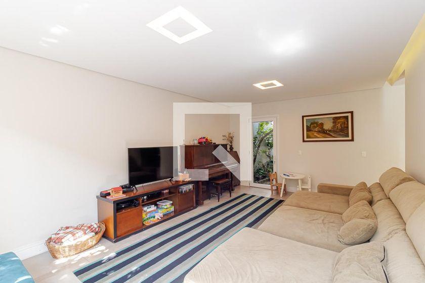 Casa à Venda – Bosque da Saúde, 6 Quartos, 380 m² – São Paulo