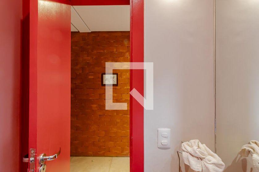 Casa à Venda – Bosque da Saúde, 6 Quartos, 380 m² – São Paulo