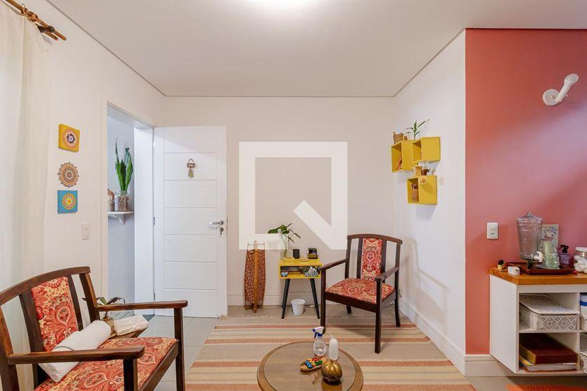 Casa à Venda – Bosque da Saúde, 6 Quartos, 380 m² – São Paulo