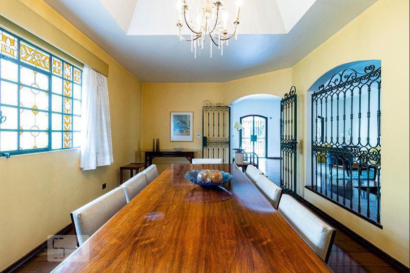 Casa à Venda – Planalto Paulista, 8 Quartos, 540 m² – São Paulo