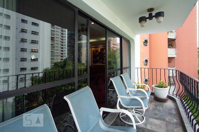 Apartamento à Venda – Moema, 3 Quartos, 294 m² – São Paulo