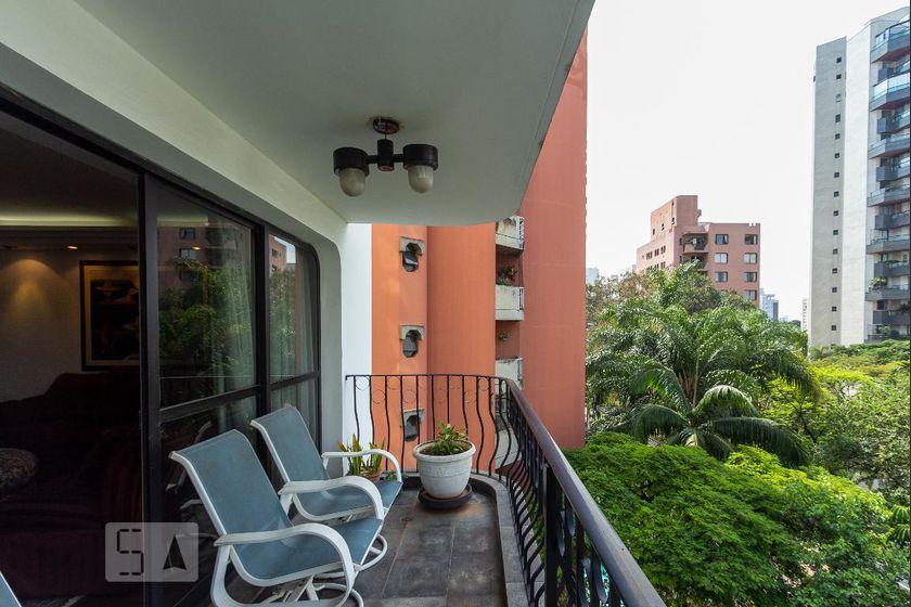 Apartamento à Venda – Moema, 3 Quartos, 294 m² – São Paulo