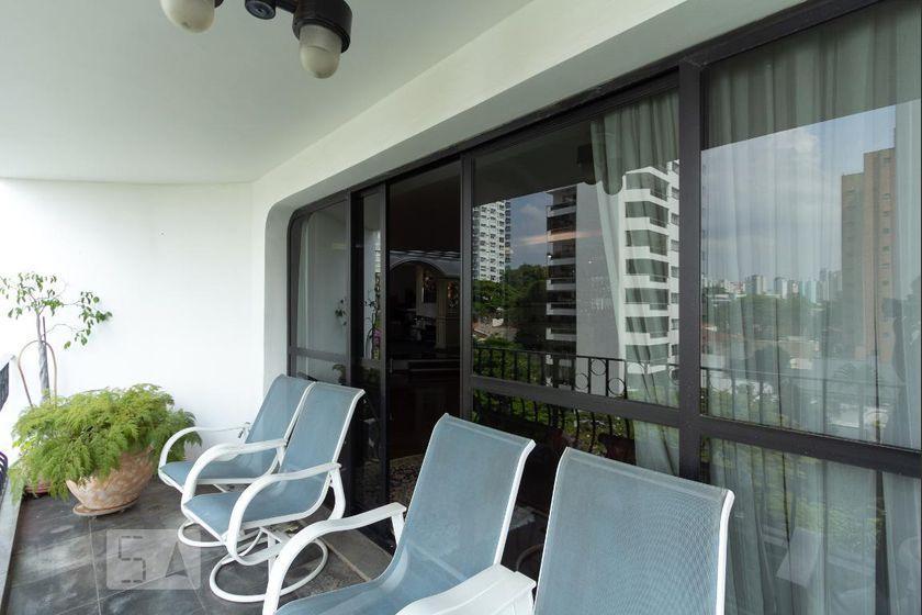 Apartamento à Venda – Moema, 3 Quartos, 294 m² – São Paulo