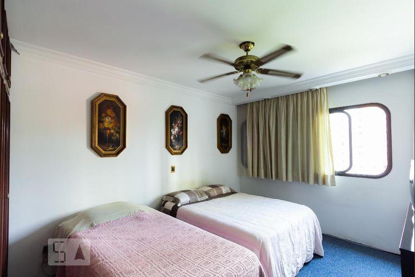 Apartamento à Venda – Moema, 3 Quartos, 294 m² – São Paulo