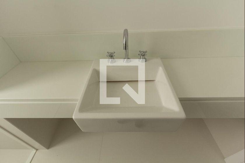 Apartamento à Venda – Moema, 5 Quartos, 374 m² – São Paulo