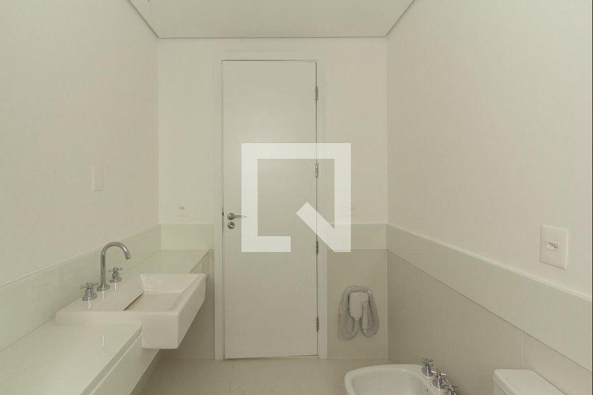 Apartamento à Venda – Moema, 5 Quartos, 374 m² – São Paulo