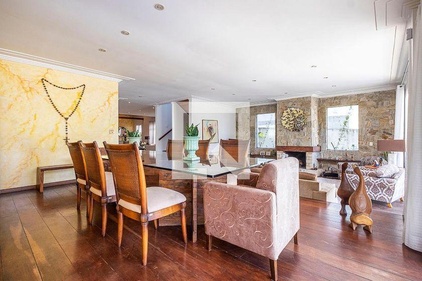 Casa à Venda – Alto de Pinheiros, 4 Quartos, 630 m² – São Paulo