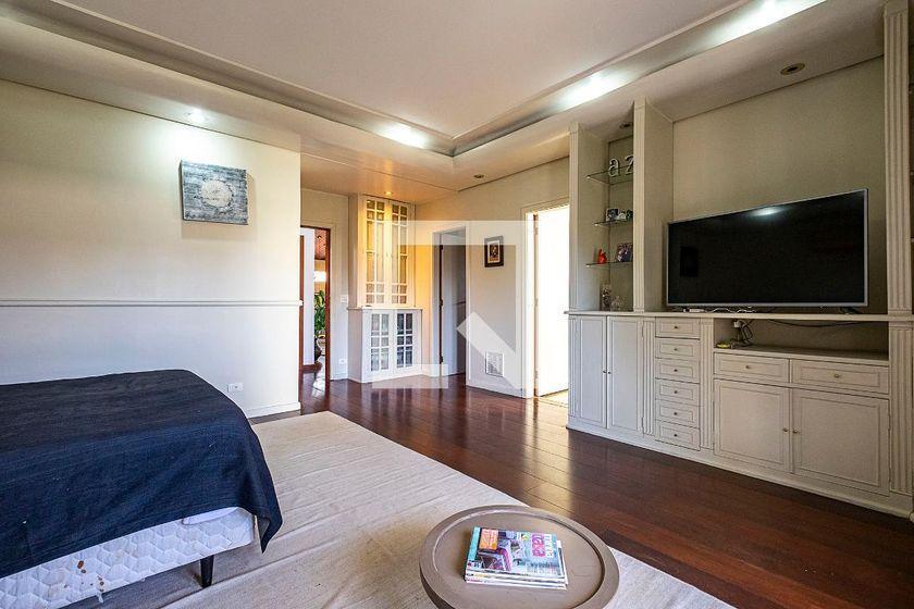 Casa à Venda – Alto de Pinheiros, 4 Quartos, 630 m² – São Paulo