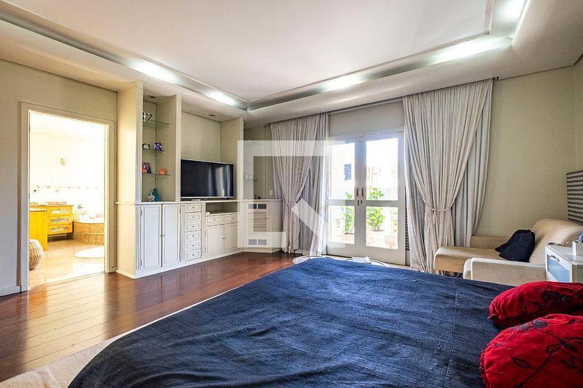 Casa à Venda – Alto de Pinheiros, 4 Quartos, 630 m² – São Paulo