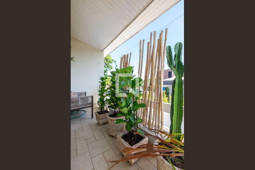 Casa à Venda – Alto de Pinheiros, 4 Quartos, 630 m² – São Paulo
