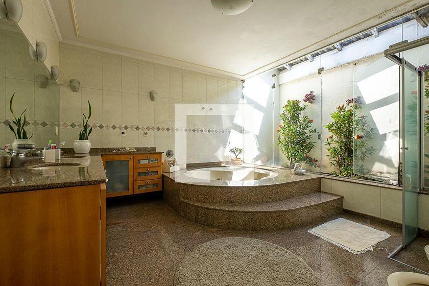 Casa à Venda – Alto de Pinheiros, 4 Quartos, 630 m² – São Paulo