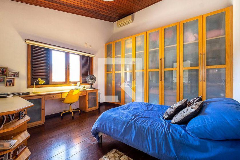 Casa à Venda – Alto de Pinheiros, 4 Quartos, 630 m² – São Paulo