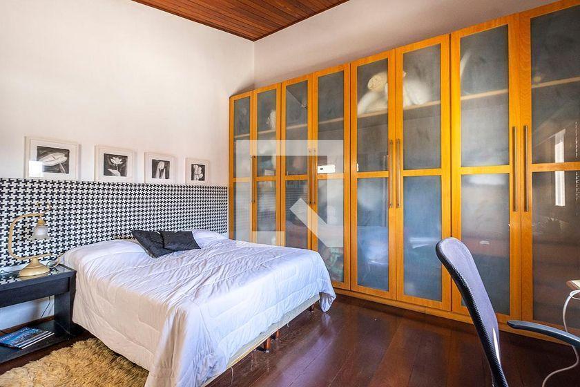Casa à Venda – Alto de Pinheiros, 4 Quartos, 630 m² – São Paulo