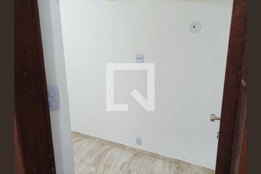 Casa à Venda – Vila Santa Clara, 2 Quartos, 120 m² – São Paulo