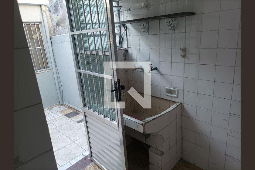Casa à Venda – Vila Santa Clara, 2 Quartos, 120 m² – São Paulo