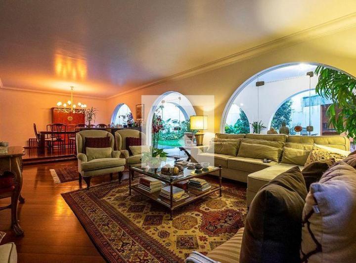 Casa à Venda – Alto de Pinheiros, 4 Quartos, 420 m² – São Paulo