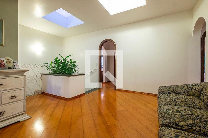 Casa à Venda – Alto de Pinheiros, 4 Quartos, 420 m² – São Paulo