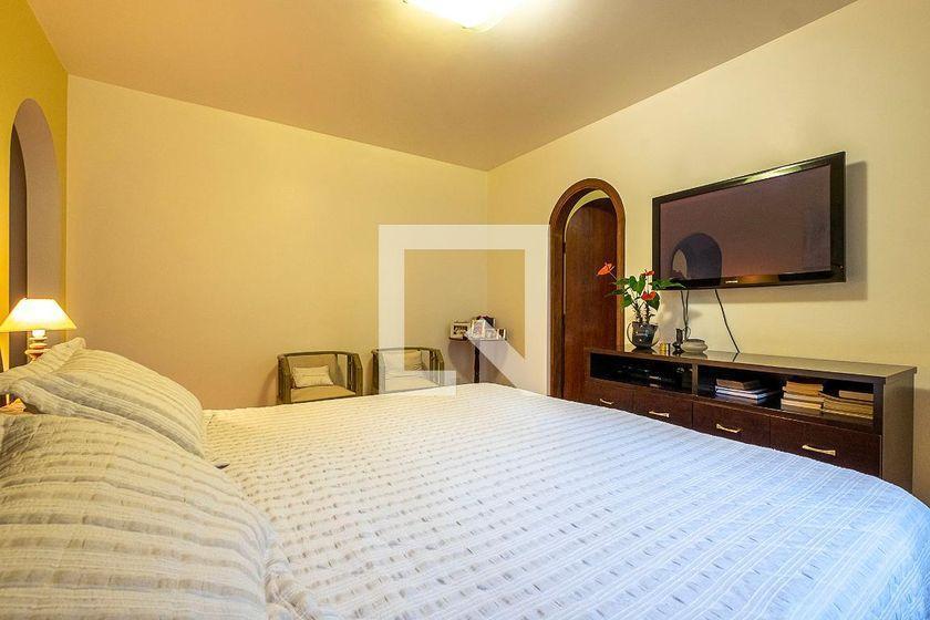 Casa à Venda – Alto de Pinheiros, 4 Quartos, 420 m² – São Paulo