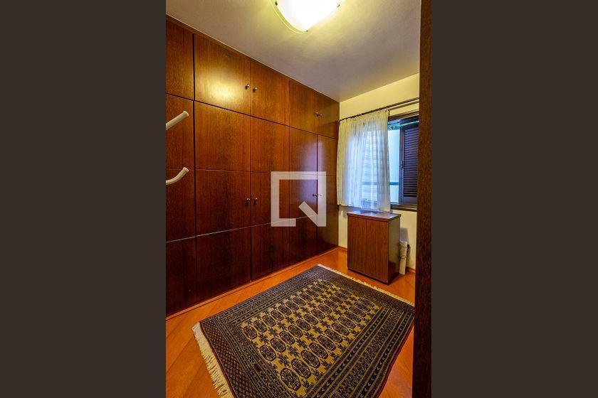 Casa à Venda – Alto de Pinheiros, 4 Quartos, 420 m² – São Paulo