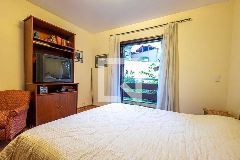 Casa à Venda – Alto de Pinheiros, 4 Quartos, 420 m² – São Paulo