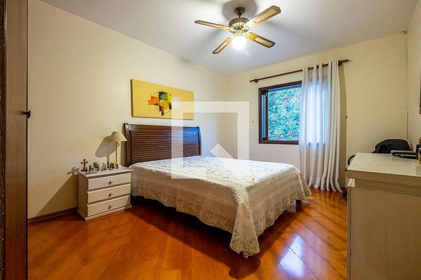 Casa à Venda – Alto de Pinheiros, 4 Quartos, 420 m² – São Paulo