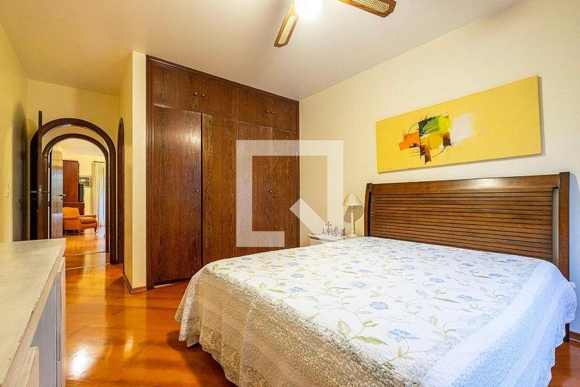 Casa à Venda – Alto de Pinheiros, 4 Quartos, 420 m² – São Paulo