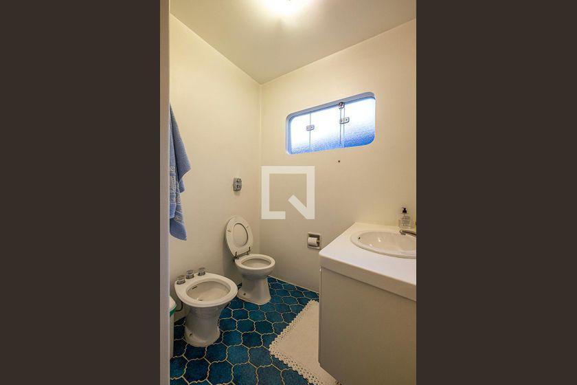 Casa à Venda – Alto de Pinheiros, 4 Quartos, 420 m² – São Paulo