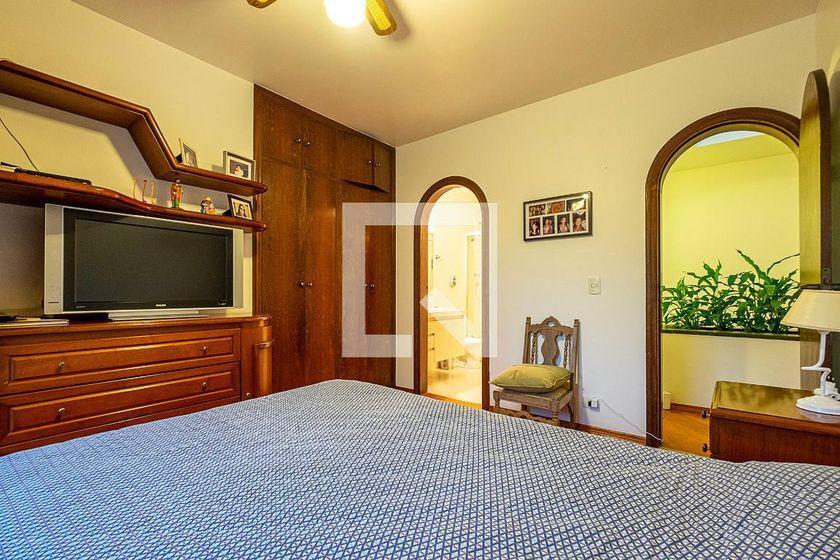 Casa à Venda – Alto de Pinheiros, 4 Quartos, 420 m² – São Paulo