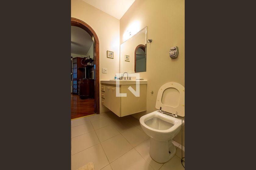 Casa à Venda – Alto de Pinheiros, 4 Quartos, 420 m² – São Paulo
