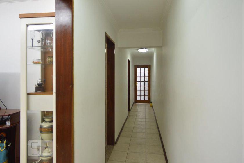 Casa à Venda – Vila Carrão, 8 Quartos, 870 m² – São Paulo
