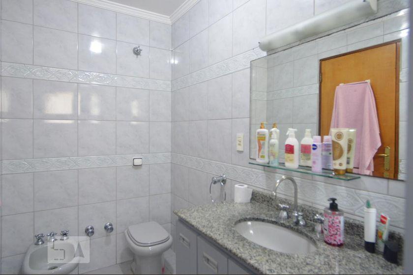 Casa à Venda – Vila Carrão, 8 Quartos, 870 m² – São Paulo