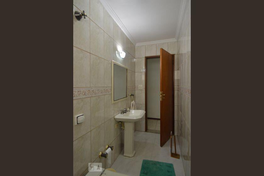 Casa à Venda – Vila Carrão, 8 Quartos, 870 m² – São Paulo