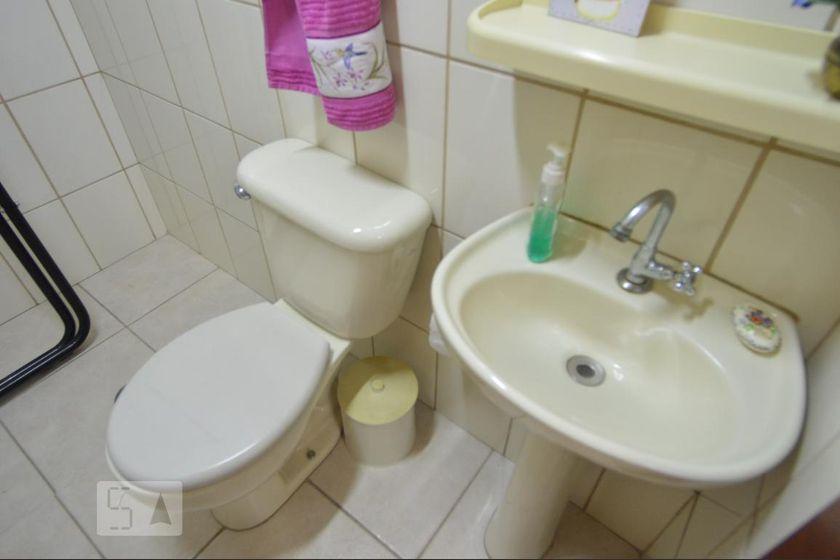 Casa à Venda – Vila Carrão, 8 Quartos, 870 m² – São Paulo