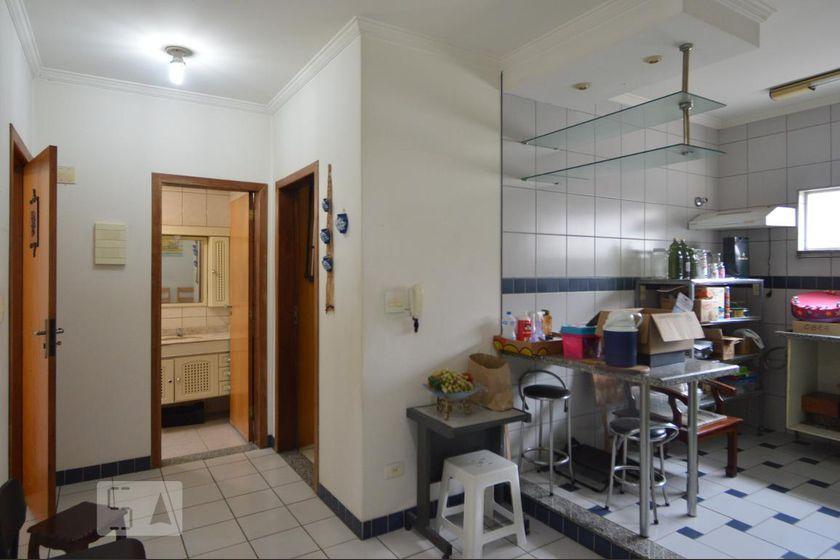 Casa à Venda – Vila Carrão, 8 Quartos, 870 m² – São Paulo