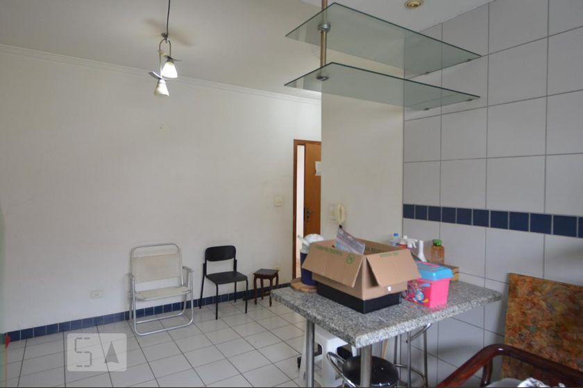 Casa à Venda – Vila Carrão, 8 Quartos, 870 m² – São Paulo
