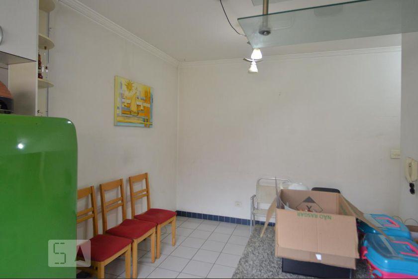 Casa à Venda – Vila Carrão, 8 Quartos, 870 m² – São Paulo