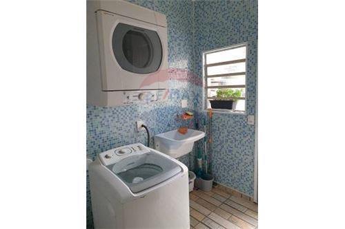 145º À venda ou Locação em Moema, fora de rota – 4 quartos, 3 garagens, com churrasqueira.