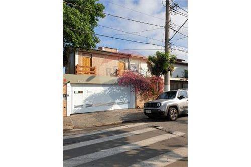 145º À venda ou Locação em Moema, fora de rota – 4 quartos, 3 garagens, com churrasqueira.