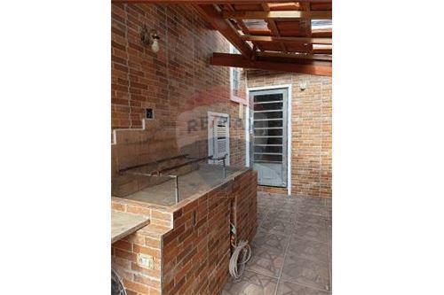 145º À venda ou Locação em Moema, fora de rota – 4 quartos, 3 garagens, com churrasqueira.