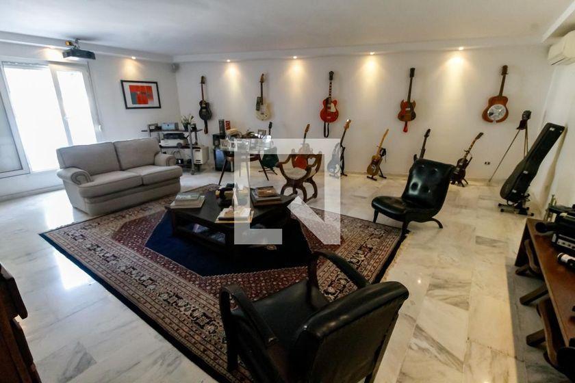Casa à Venda – Morumbi, 6 Quartos, 450 m² – São Paulo