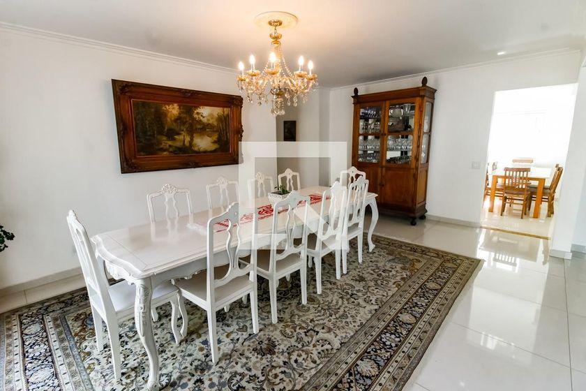 Casa à Venda – Morumbi, 6 Quartos, 450 m² – São Paulo