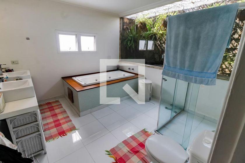 Casa à Venda – Morumbi, 6 Quartos, 450 m² – São Paulo