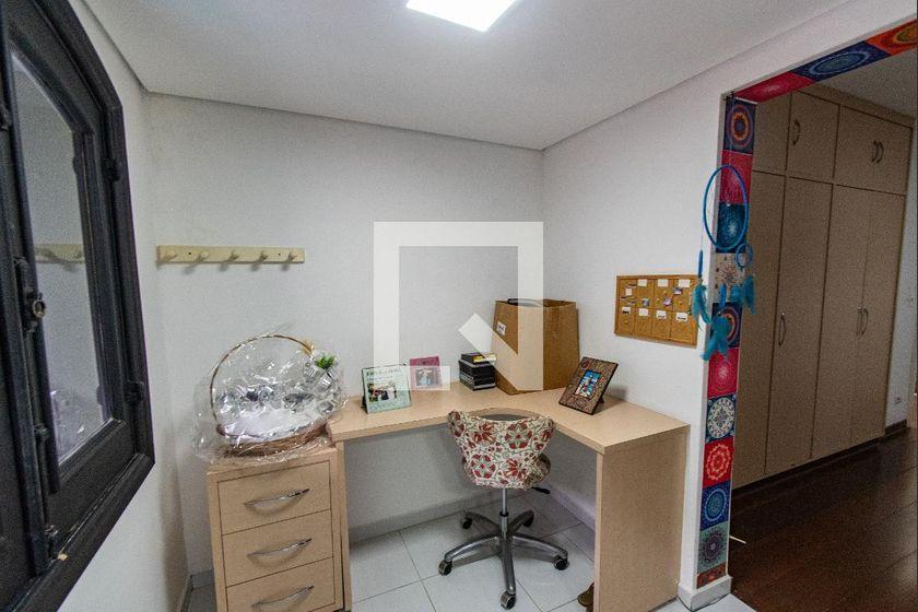 Casa à Venda – Vila Mariana, 3 Quartos, 483 m² – São Paulo
